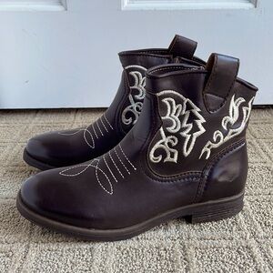 Brown low cowboy boot shoe